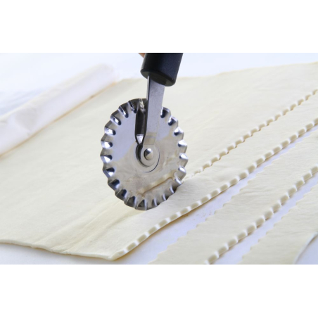Couteau &agrave; P&acirc;te Crant&eacute;e Professionnel 188mm - Hendi