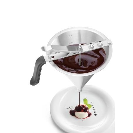 Entonnoir de dosage professionnel 1,5L avec support et 3 douilles pour sauces et d&eacute;coration - Hendi