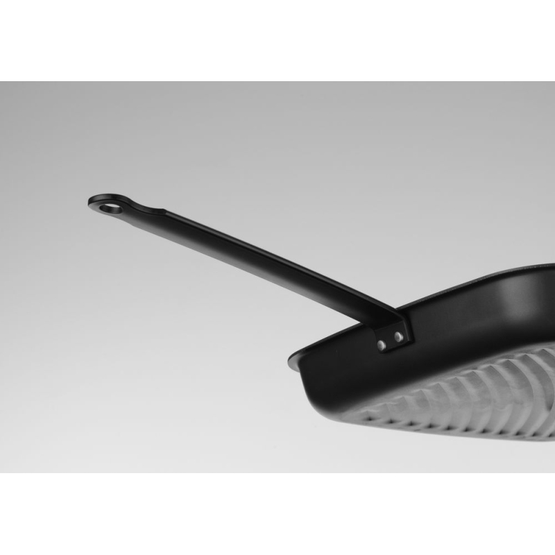 Po&ecirc;le &agrave; griller carr&eacute;e professionnelle, 480x282x(H)80mm, acier au carbone, bec verseur, four 220&deg;C - Hendi