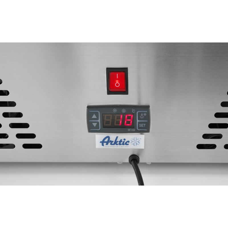 Vitrine de comptoir r&eacute;frig&eacute;r&eacute;e &agrave; salade Arktic 67L, 775x615x(H)235mm - Hendi