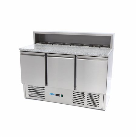 R&eacute;frig&eacute;rateur pour la pr&eacute;paration des pizzas - 137 cm - 3 portes - s'adapte &agrave; 8 x 1/6 GN - incl couvercle en acier inoxydable - 
