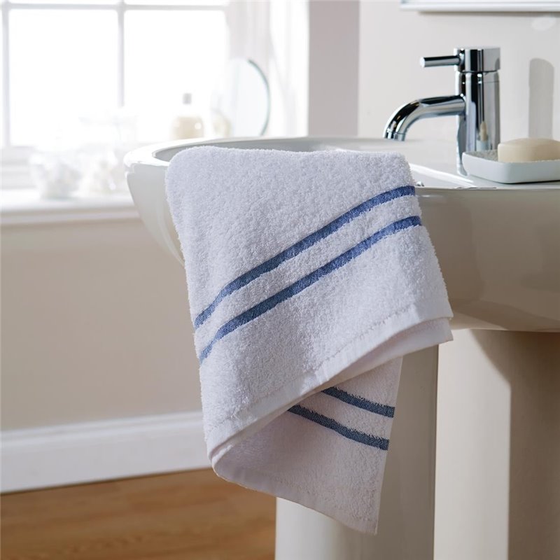 Serviette de sport Mitre Comfort blanche grand format - Gastronoble - GW391
