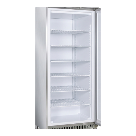 D&eacute;tail des six grilles fixes GN 2/1 de l&rsquo;armoire n&eacute;gative CHEF600-EU