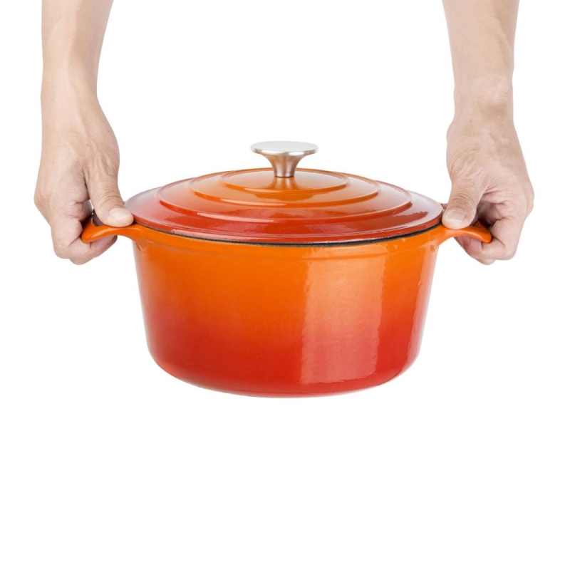 Grote ronde oranje braadpan Vogue