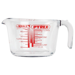 Mesure en verre gradu&eacute;e...