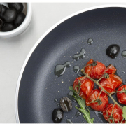 Aluminium pan met antiaanbaklaag 280 mm - Vogue - S344
