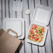 Bo&icirc;tes avec couvercle &agrave; charni&egrave;re compostables en bagasse Fiesta Compostable 223mm (lot de 200)