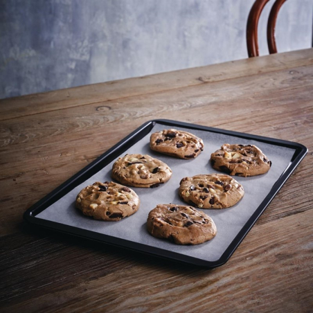 Plaque &agrave; p&acirc;tisserie antiadh&eacute;sive en acier carbone Vogue 370 x 257mm