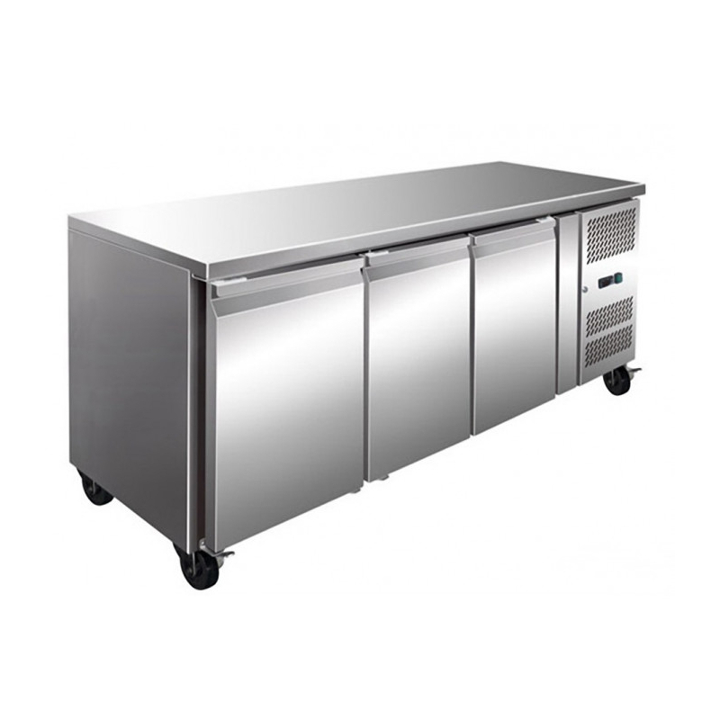 Negatieve gekoelde werktafel met 3 deuren, geventileerd 700 mm